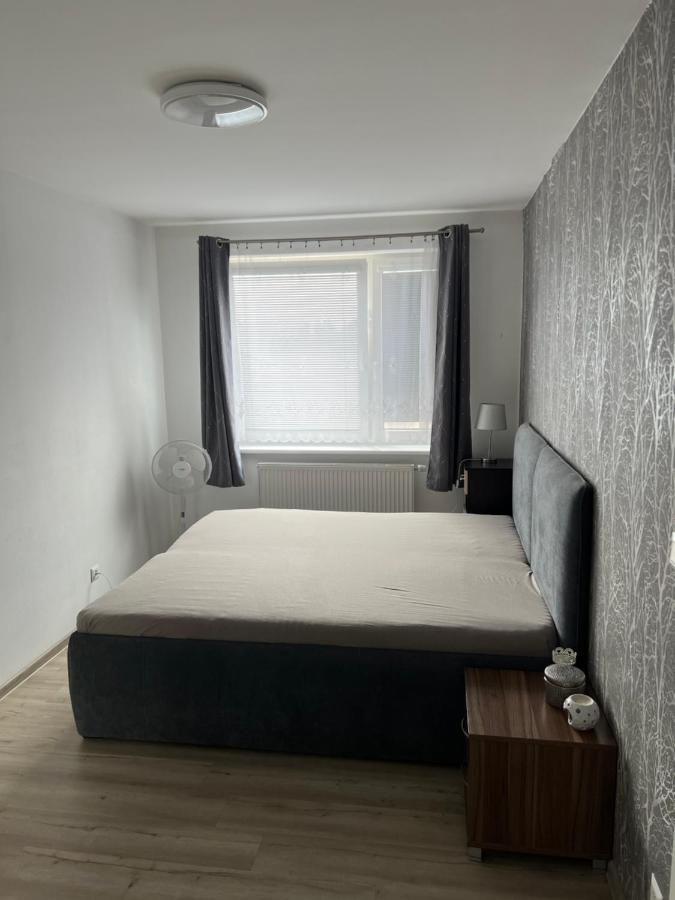 Beautiful 2 Bedroom Apartment Prostejov Exterior photo